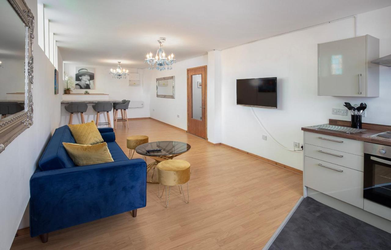 Elegant Church Conversion Close To Blackpool Tower Exteriör bild